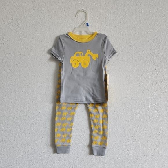 PAJAMAS Two Piece Set Truck Short Sleeve Long Pants Size 24M Gray & Yellow - Picture 1 of 6